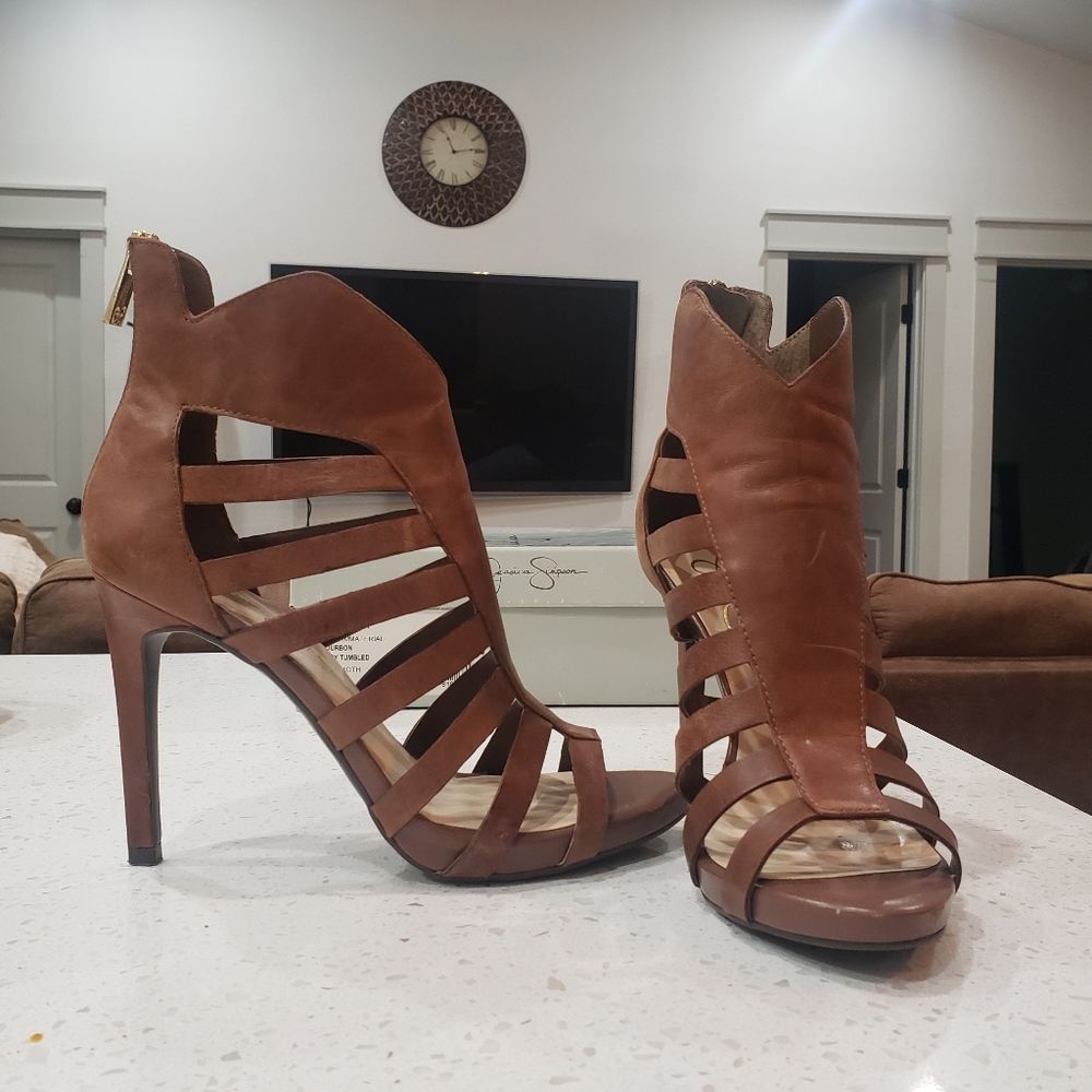 Jessica Simpson Norlina